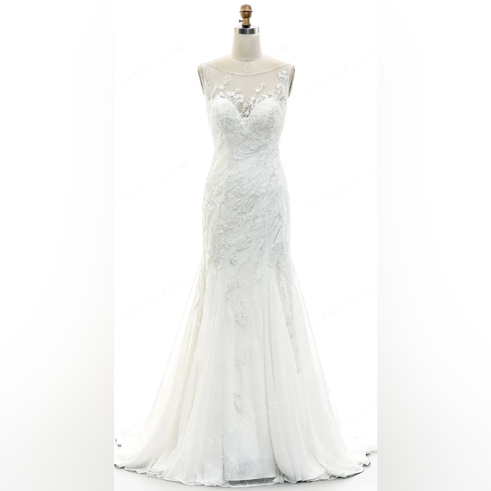 Elegant White Lace Wedding Dress